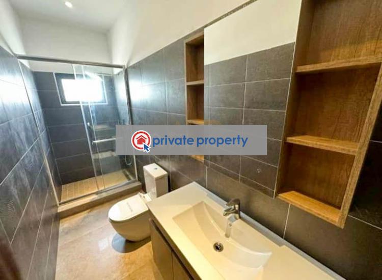 4 bedroom House For Sale &nbsp;oyarifa La Nkwantanang Madina Municipal Accra - 3