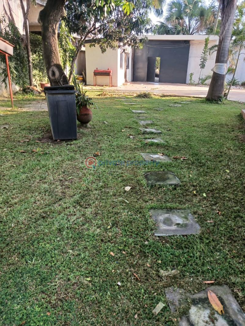 5 bedroom Land For Sale Labone La Dade Kotopon Municipal Accra - 3