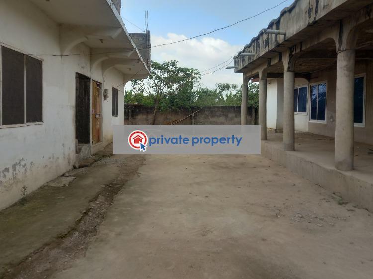 10 bedroom House For Sale &nbsp;fawoade on Tafo Pankrono Road. Kumasi Metropolitan Ashanti - 7