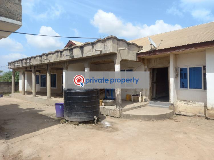 10 bedroom House For Sale &nbsp;fawoade on Tafo Pankrono Road. Kumasi Metropolitan Ashanti - 1