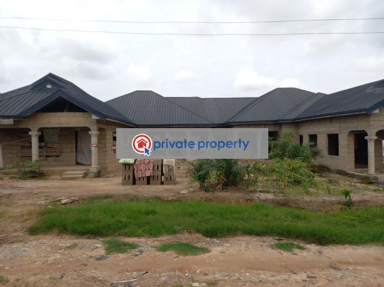10 bedroom House For Sale &nbsp;asenua After Anwiaa Meduma. Kumasi Metropolitan Ashanti - 3