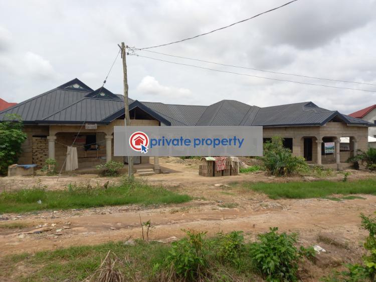 10 bedroom House For Sale &nbsp;asenua After Anwiaa Meduma. Kumasi Metropolitan Ashanti - 10