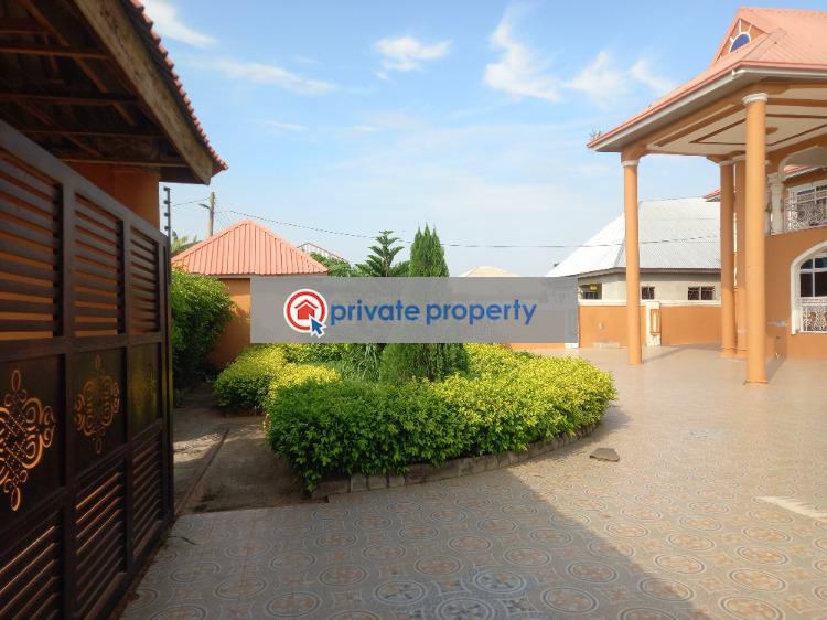 10 bedroom House For Sale &nbsp;apromoase On Tech Ejisu Road. Kumasi Metropolitan Ashanti - 2