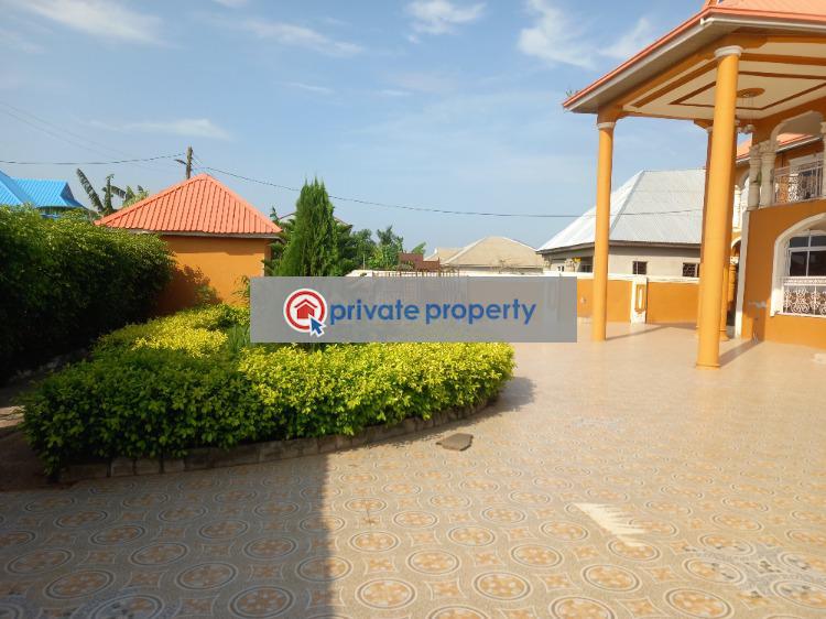 10 bedroom House For Sale &nbsp;apromoase On Tech Ejisu Road. Kumasi Metropolitan Ashanti - 3
