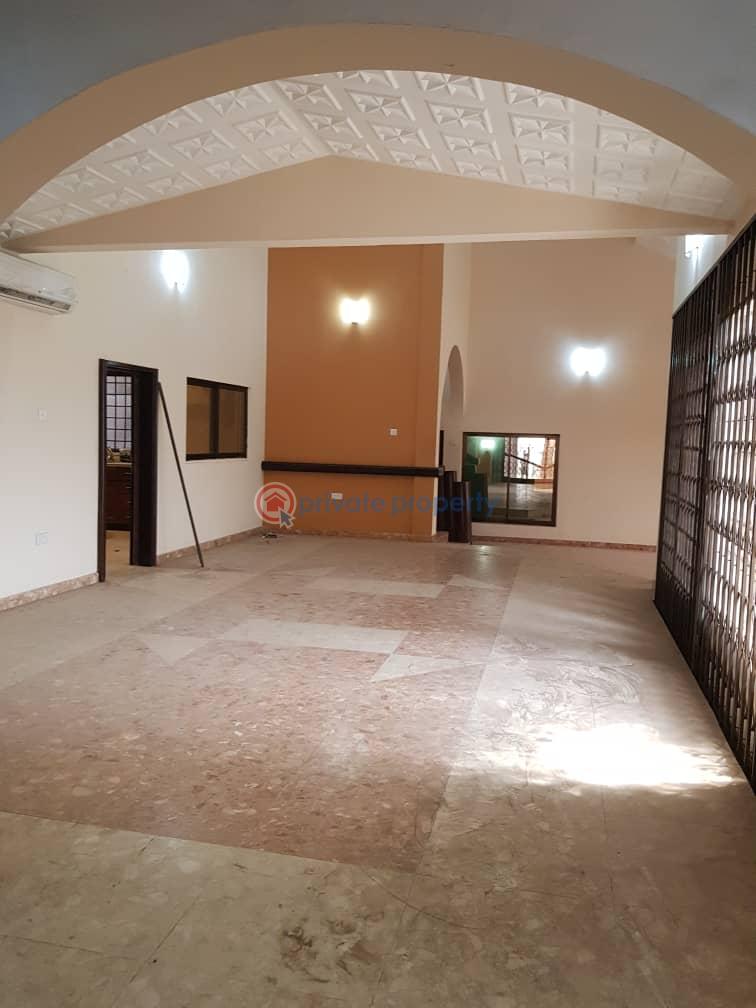 10 bedroom House For Sale Dzorwulu Accra - 4