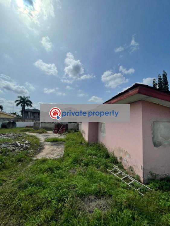 10 bedroom House For Sale &nbsp;210 Osu Badu Street Accra Metropolitan  - 2