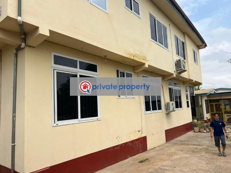 11 bedroom House For Sale &nbsp;tema Community10 Tema Accra - 3