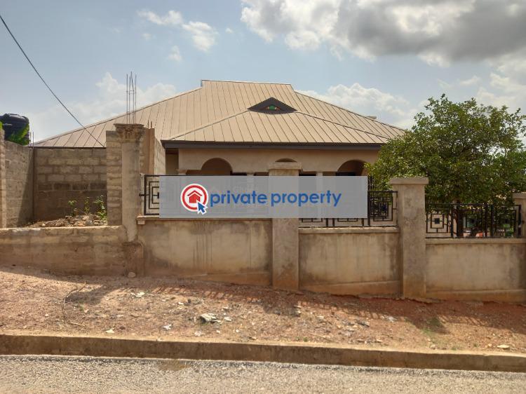 House For Sale &nbsp;buokrom Estate Near Kumasi Airport. Kumasi Metropolitan Ashanti - 1