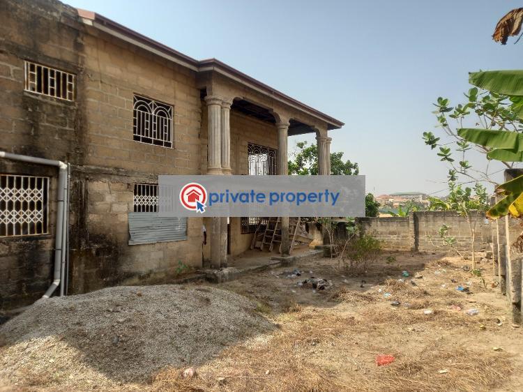House For Sale &nbsp;kronum Near The Market. Kumasi Metropolitan Ashanti - 4