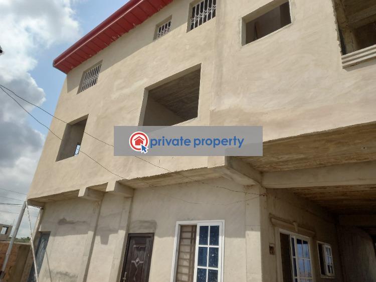 House For Sale &nbsp;saaman Near Kenyasi Bosore. Kumasi Metropolitan Ashanti - 3