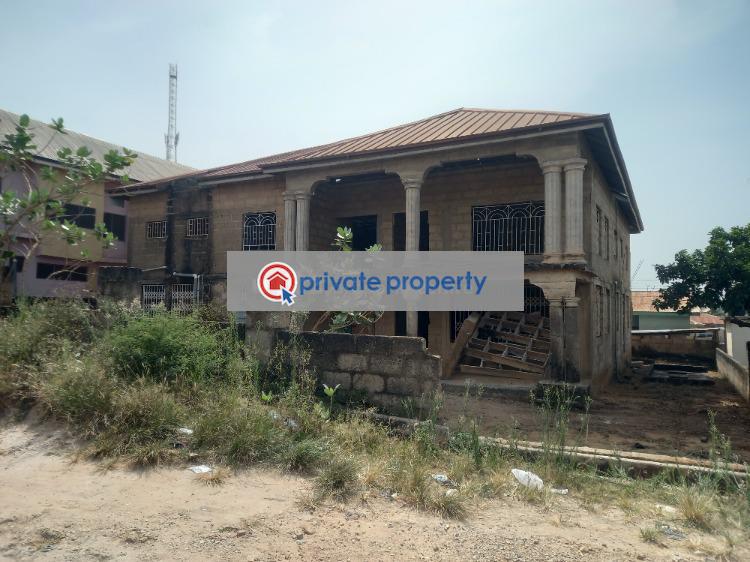 House For Sale &nbsp;kronum Near The Market. Kumasi Metropolitan Ashanti - 1