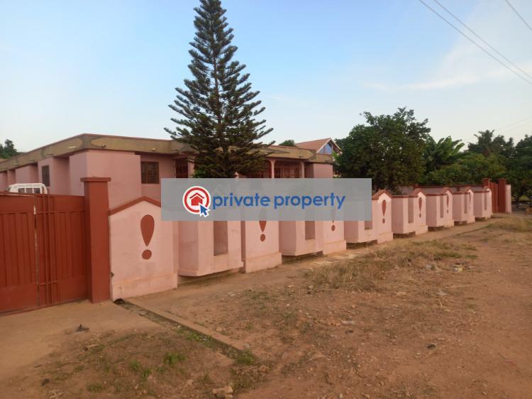 House For Sale &nbsp;wadie Adwumakaase Near Mampongteng. Kumasi Metropolitan Ashanti - 0