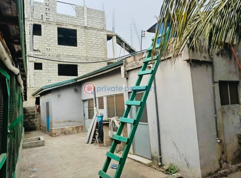 10 bedroom Townhouse For Sale Ashaley Botwe School Junction East Legon Accra - 6