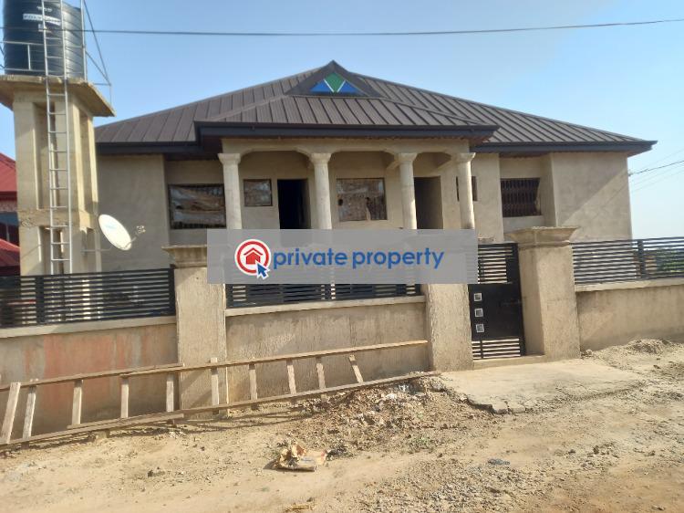 House For Sale &nbsp;esereso Near Atonsu. Kumasi Metropolitan Ashanti - 3