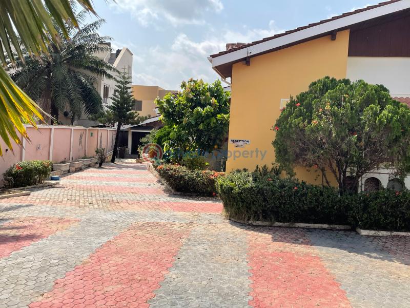 10 bedroom Hotel / Guest House For Sale Boundary Road Adjiringanor East Legon Accra - 4