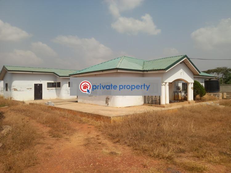 House For Sale &nbsp;konkori On Ahodwo Sokoban Road. Kumasi Metropolitan Ashanti - 8