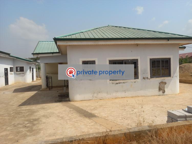 House For Sale &nbsp;konkori On Ahodwo Sokoban Road. Kumasi Metropolitan Ashanti - 11