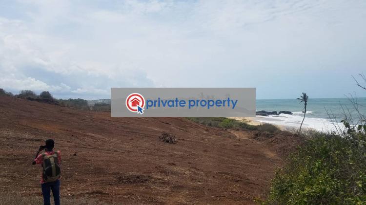 Mixed use Land For Sale Gomoa West Central Region - 1