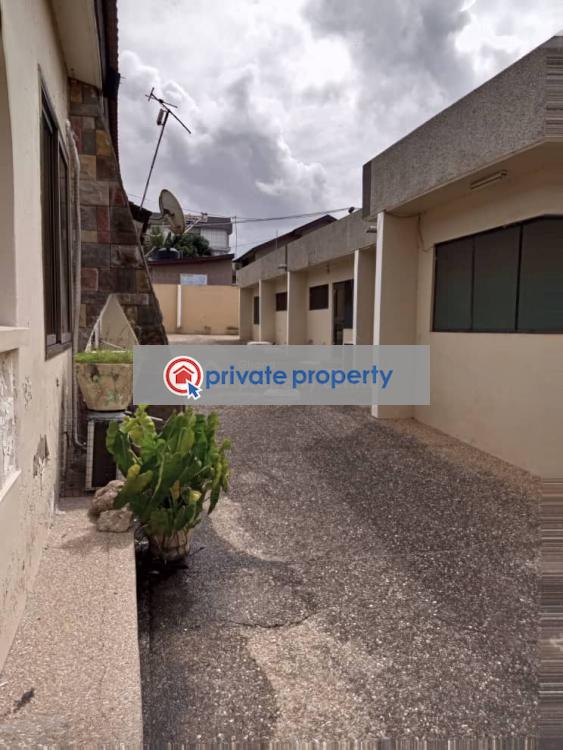 7 bedroom Detached Bungalow For Sale &nbsp;dansoman Ssnit Flat Accra Metropolitan  - 5
