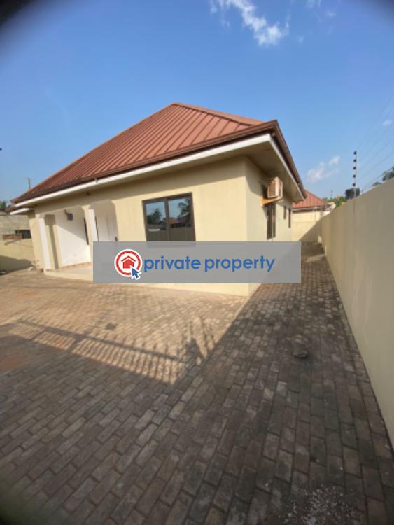 2 bedroom Detached Duplex For Rent israel Park Near Lapaz And Achimota