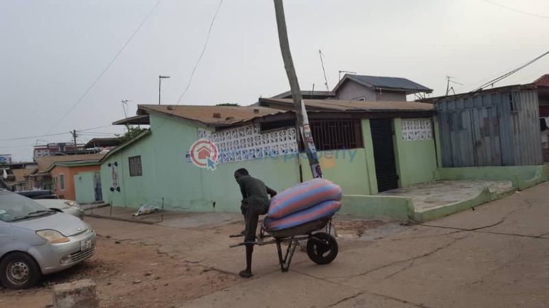 2 bedroom Commercial Property For Sale Tem&agrave; Community 4 Community 2 Tema Accra - 1