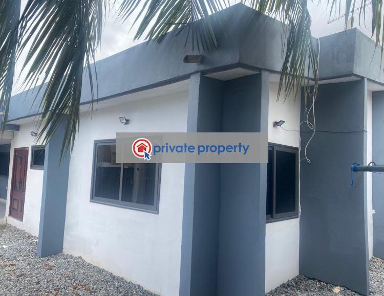 2 bedroom Detached Bungalow For Sale &nbsp;haatso Ecomog Near Academic City Kwabenya Ga East Municipal Accra - 3