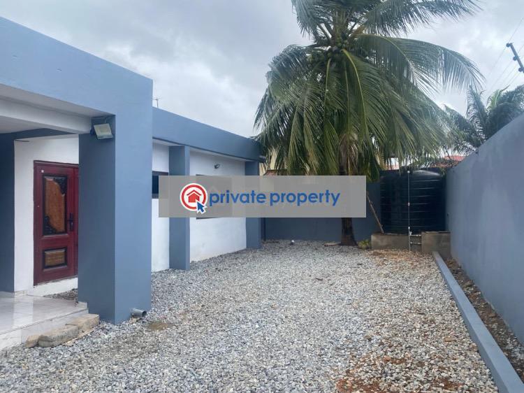2 bedroom Detached Bungalow For Sale &nbsp;haatso Ecomog Near Academic City Kwabenya Ga East Municipal Accra - 0