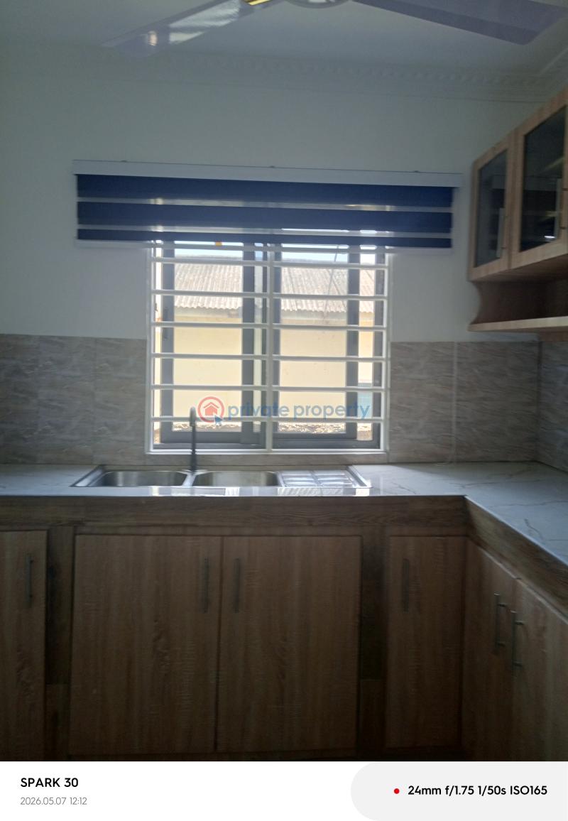 2 bedroom Apartment For Rent The Browns Realtor , Osu Vra Hospital Osu Accra - 5