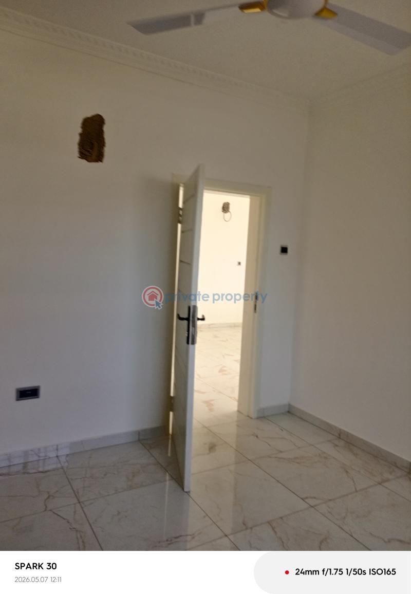 2 bedroom Apartment For Rent The Browns Realtor , Osu Vra Hospital Osu Accra - 7