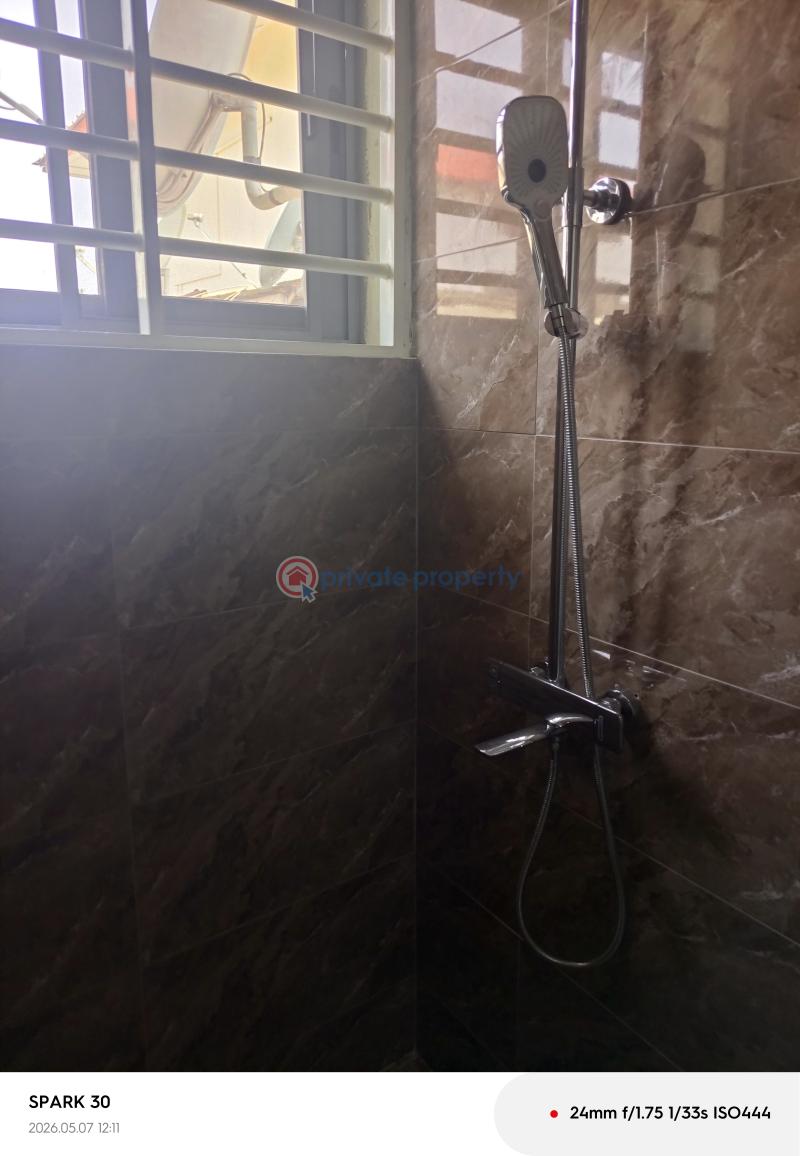 2 bedroom Apartment For Rent The Browns Realtor , Osu Vra Hospital Osu Accra - 8