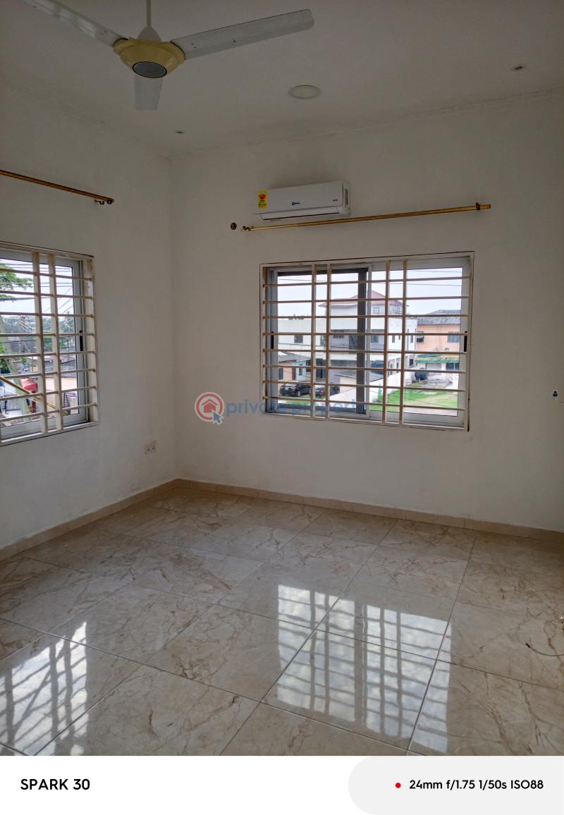 2 bedroom Apartment For Rent The Browns Realtor ,osu Papaya Down To Beijing Clinic Osu Accra - 0