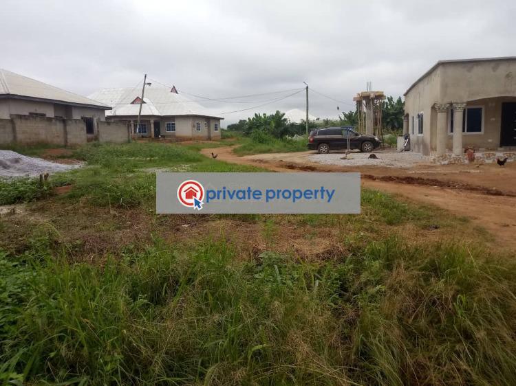 2 bedroom House For Sale kodie On Kumasi Offinso/ Techiman Road. Afigya