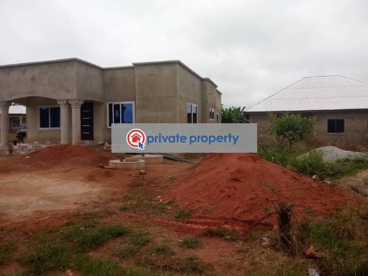 2 bedroom House For Sale &nbsp;kodie On Kumasi Offinso/ Techiman Road. Afigya-Kwabre Ashanti - 4