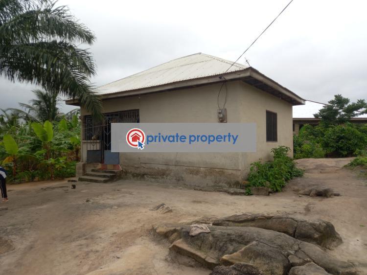 2 bedroom House For Sale &nbsp;asenua After Anwiaa Meduma. Kumasi Metropolitan Ashanti - 6