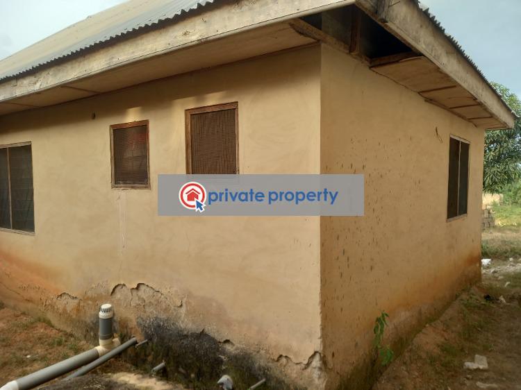 2 bedroom House For Sale &nbsp;nwamase Near Kenyasi Abrem. Kumasi Metropolitan Ashanti - 5