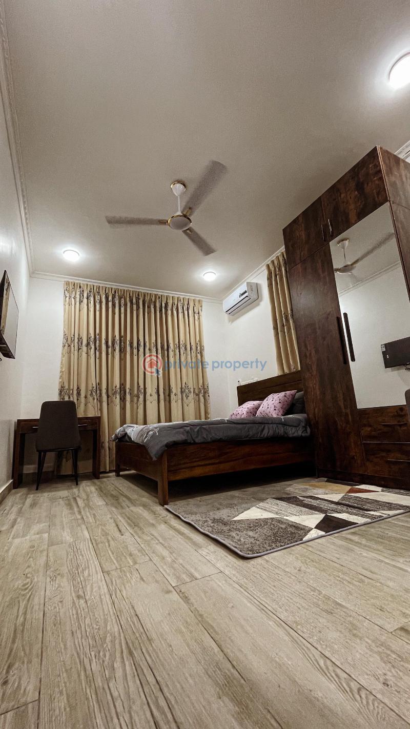 2 bedroom Apartment For Rent The Browns Realtor ,osu Oxford Street, Close To The Beijing Clinic Osu Accra - 2