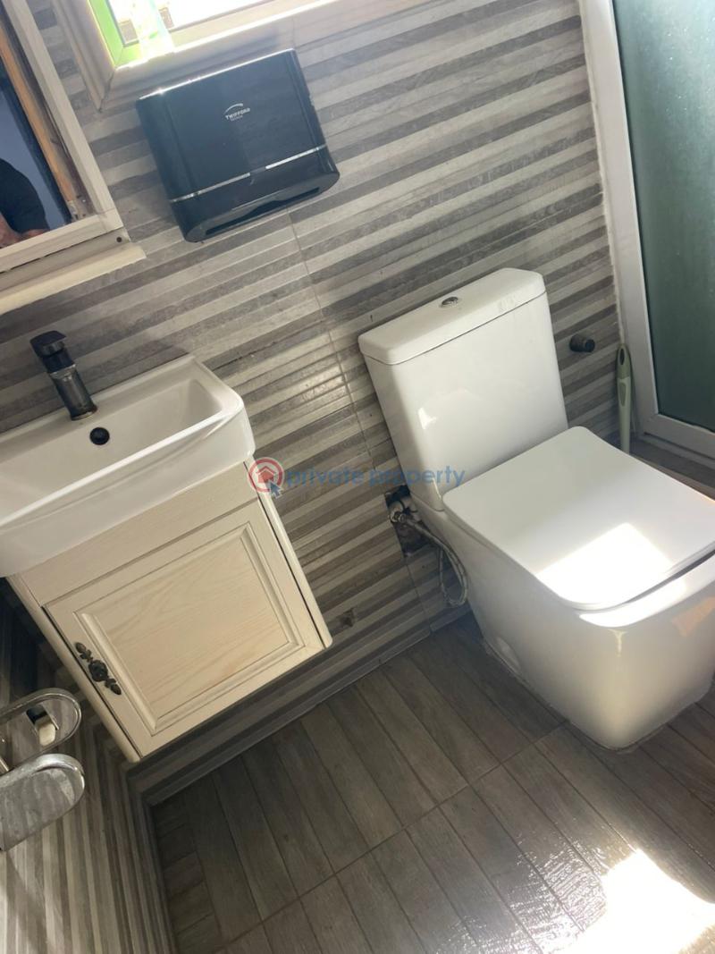 2 bedroom Apartment For Rent Osu Oxford Street Osu Road Accra - 7