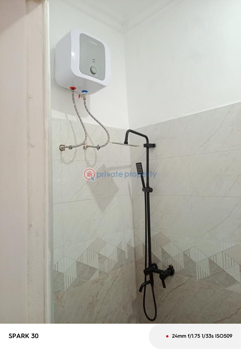 2 bedroom Apartment For Rent The Browns Realtor ,osu Papaya Down To Beijing Clinic Osu Accra - 9