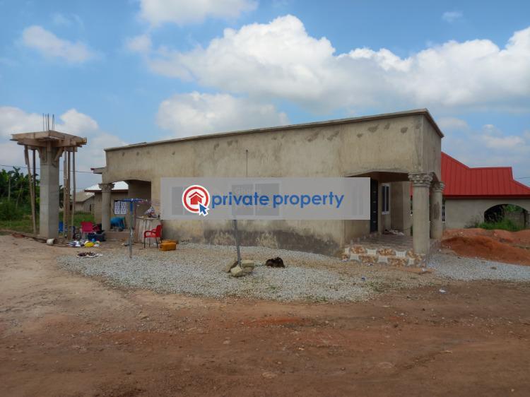2 bedroom House For Sale &nbsp;kodie On Kumasi/offinso Road. Kumasi Metropolitan Ashanti - 5