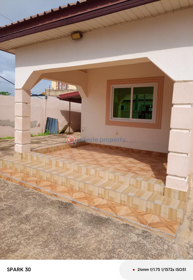 2 bedroom House For Rent Tuba McCarthy Hill Ga South Municipal Accra - 5