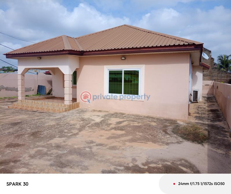 2 bedroom House For Rent Tuba McCarthy Hill Ga South Municipal Accra - 0