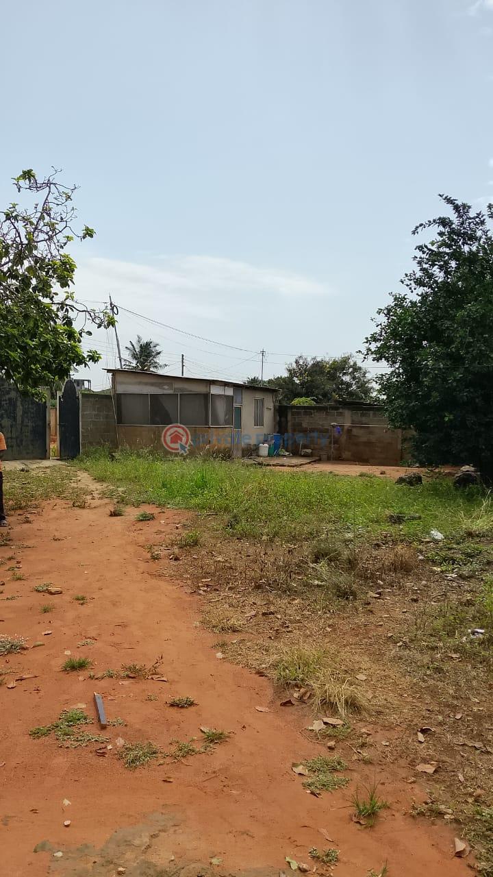 Land For Sale Roman Seminary Area Sowutuom Ga Central Municipal Accra - 1
