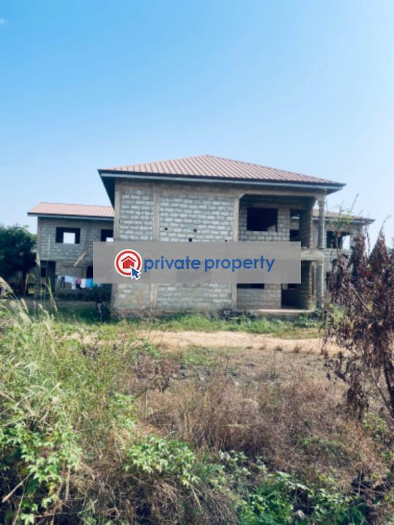 10 bedroom Block of Flats For Sale &nbsp;jerusalem Near Mataheko Terazo House Community 25 Tema Accra - 1