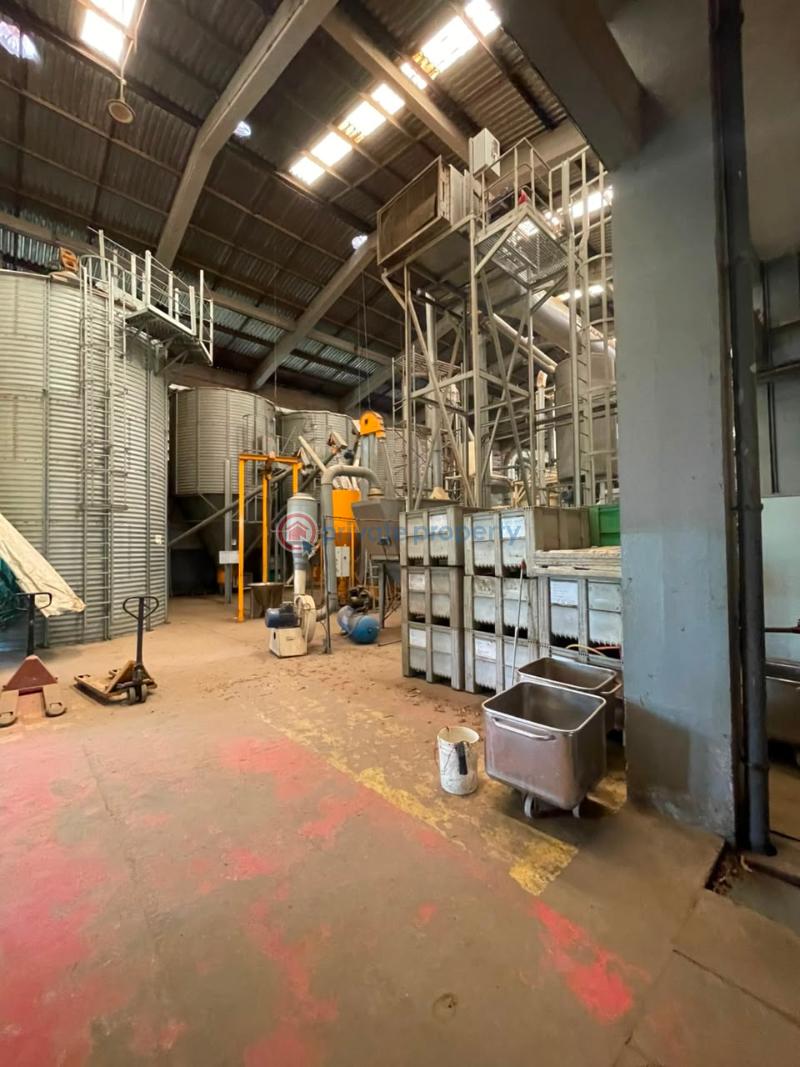 Warehouse For Sale Industrial Area Tema Accra - 5
