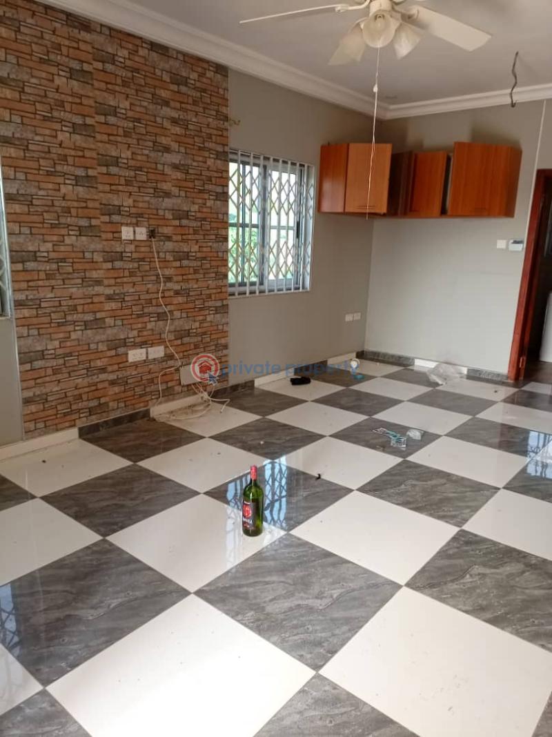 2 bedroom House For Sale Nurses Quarter Kasoa Awutu-Senya East Central Region - 11
