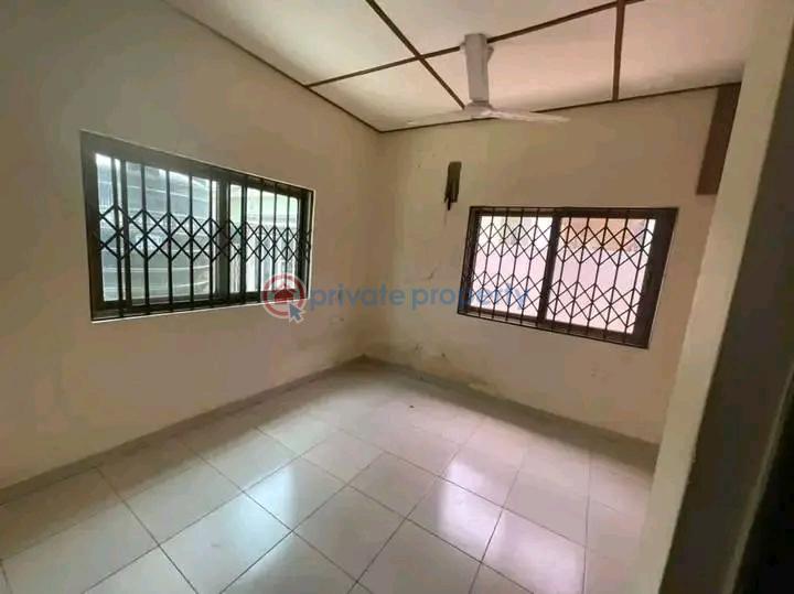 3 bedroom House For Rent Shell Signboard Spintex Accra - 3