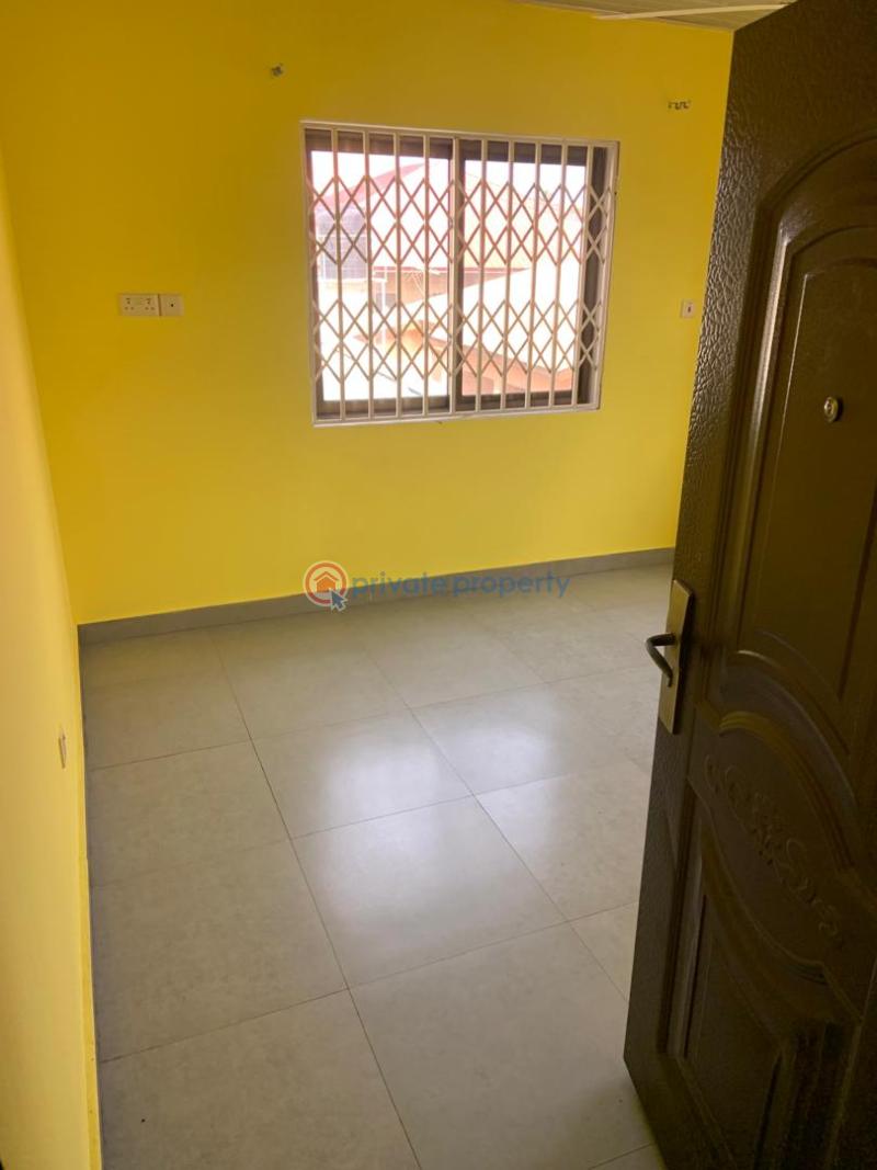 3 bedroom House For Rent Inside Shell Signboard Spintex Accra - 2