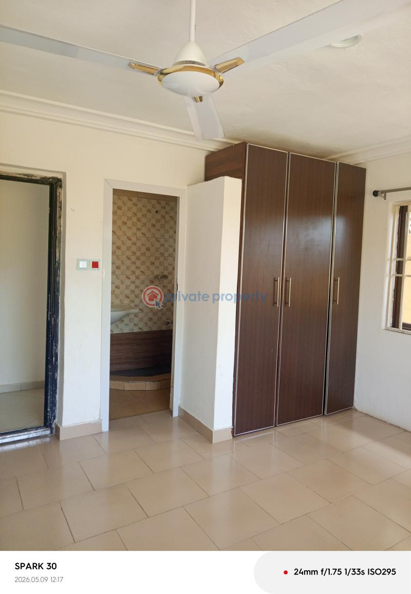 3 bedroom Apartment For Rent The Browns Realtor ,south Labadi Side, Behind Mawako Behind Marwako South Labadi Accra - 3