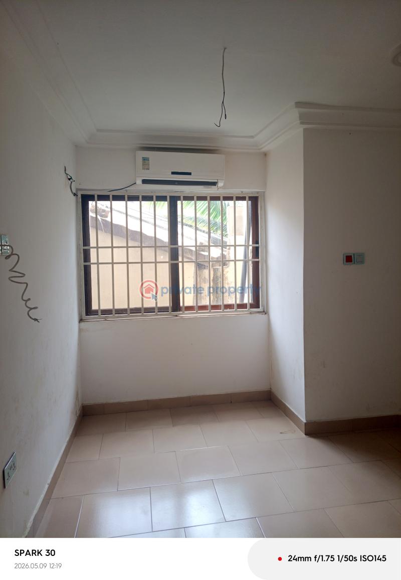 3 bedroom Apartment For Rent The Browns Realtor ,south Labadi Side, Behind Mawako Behind Marwako South Labadi Accra - 2