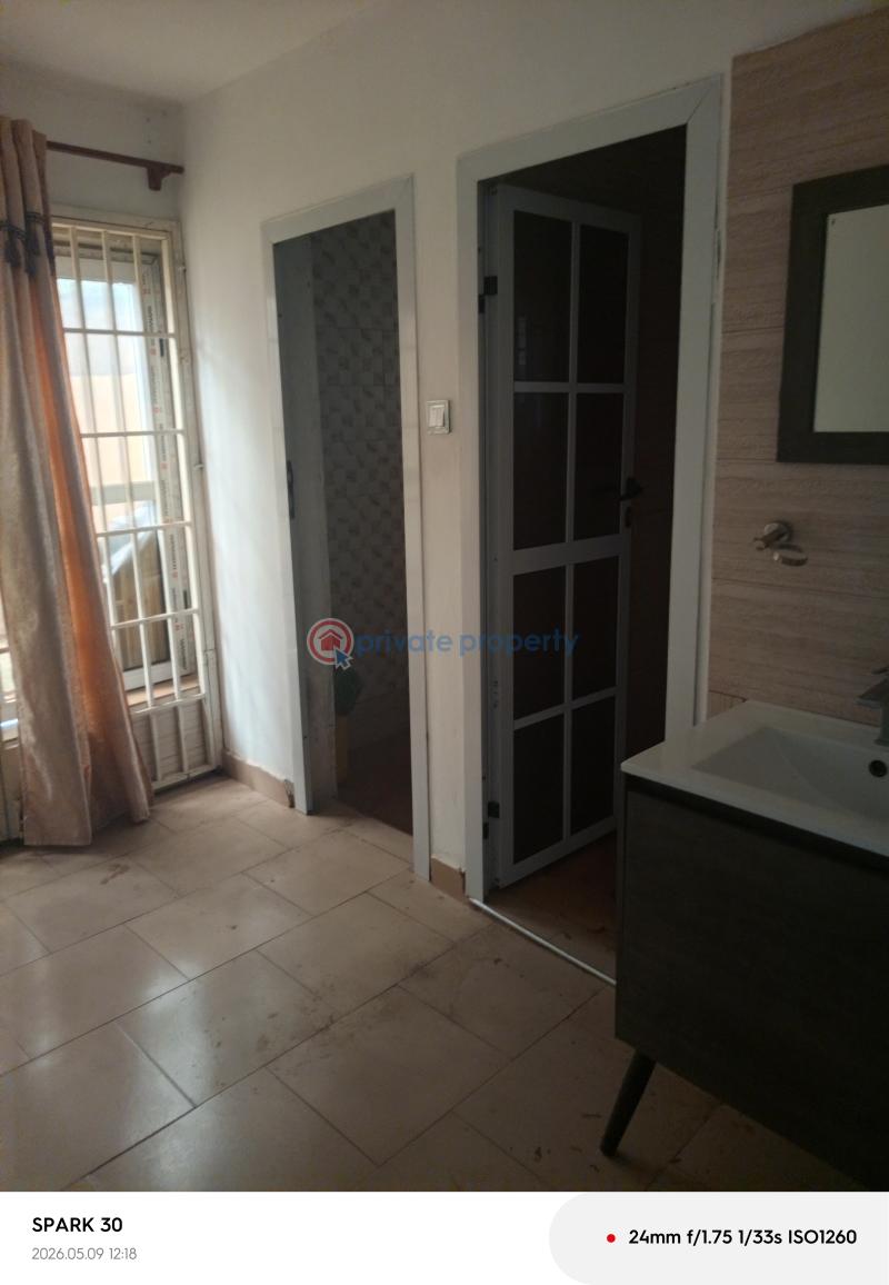 3 bedroom Apartment For Rent The Browns Realtor ,south Labadi Side, Behind Mawako Behind Marwako South Labadi Accra - 6